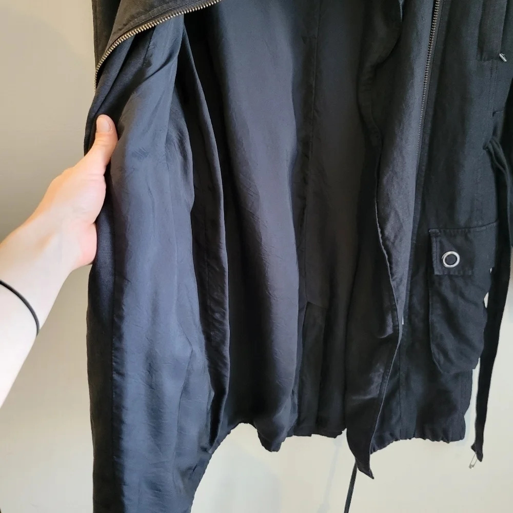 Aritzia Community Lightweight Jacket With Organic Linen - Picture 6 of 16